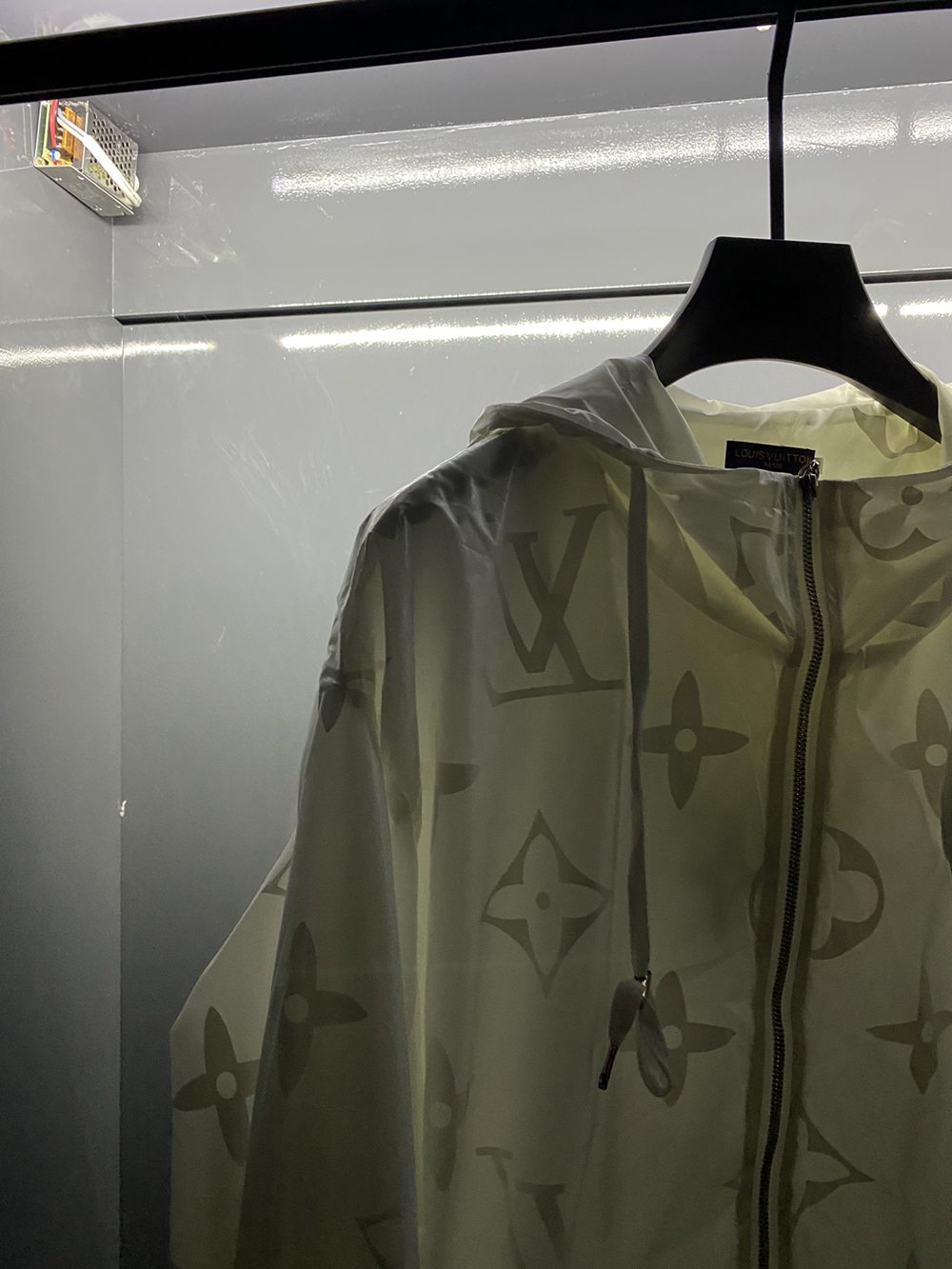 L Monogram noctilucous Coat